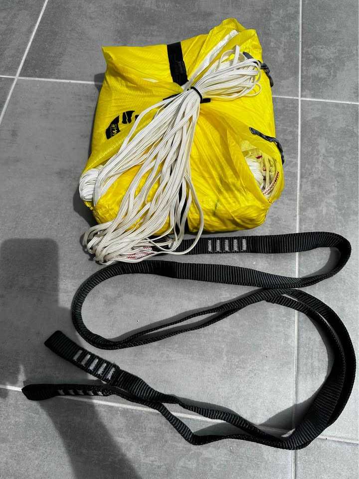 Parachute de secours quadro 110