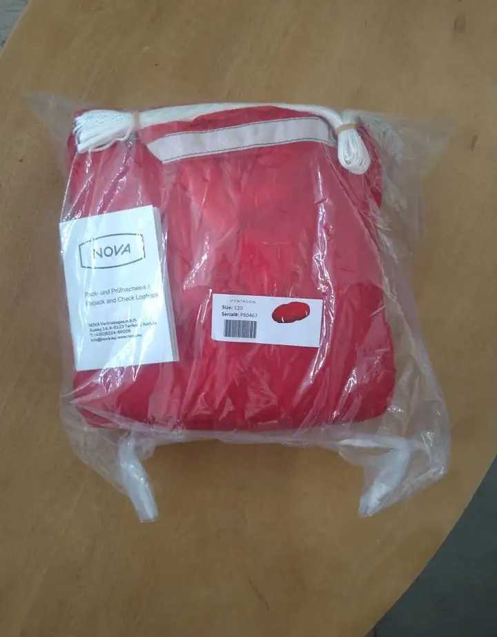 Parachute Nova Pentagon : Parachute nova pentagon neuf. Taille 120. Parachute nova pentagon neuf. Taille 120