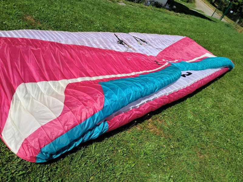 Nk X-One 24, 2024, 136 h de vol, suspentage  neuf  (18 heures), couleur team