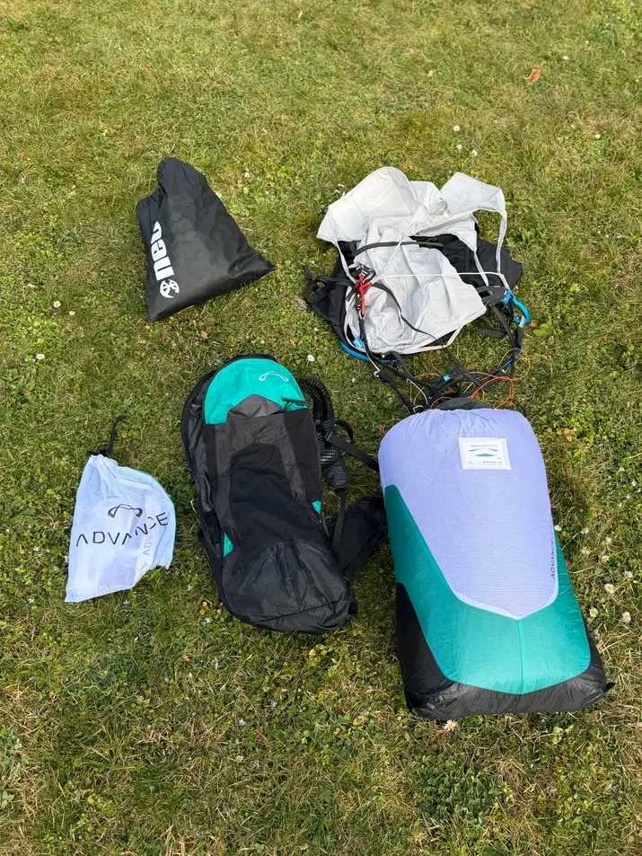 Parapente Advance Néo : Voile Pi3 23 Avec string Neo et airbag. Voile Pi3 23 Avec string Neo et airbag